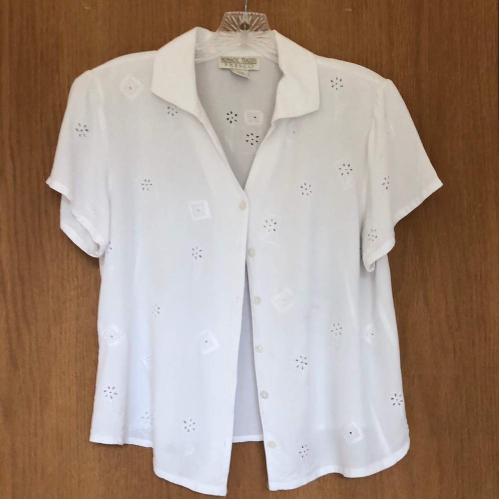 Short sleeve eyelet/embroidered white blouse